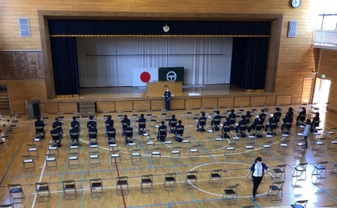 写真:1年生連絡日の様子1