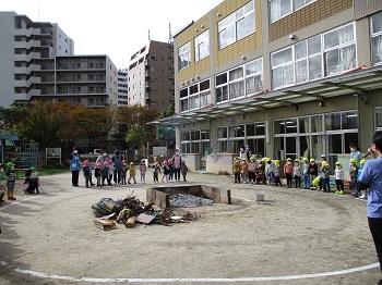 写真:焼き芋会3