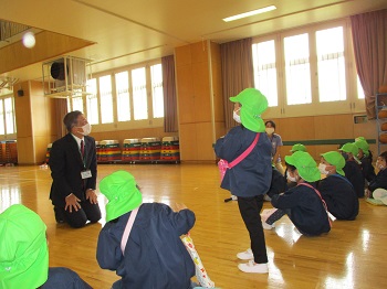 写真:＜年長組＞園外学習7