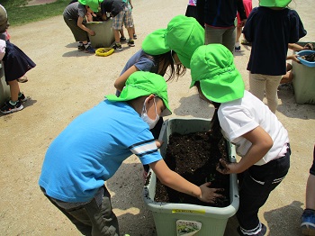 写真:幼稚園が始まりました20