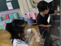 写真:感染予防の手洗いをする子どもたち