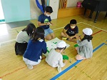 写真:誕生会・小学校展覧会見学6