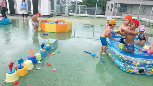 写真:久しぶりのプール(全園児)4