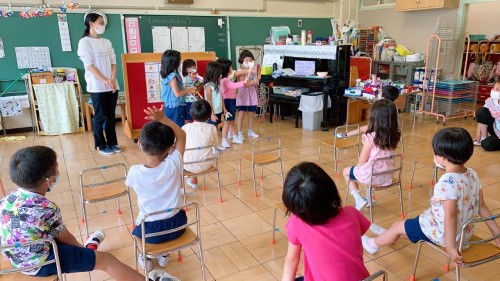 写真:みんなに紹介タイム(年長組)2