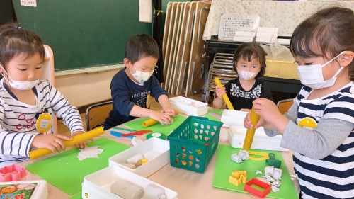 写真:初めての幼稚園生活(年少組)4