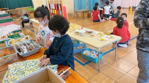 写真:花の木子どもまつり1(年長組)10