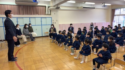 写真:3学期が始まりました(全園児)1