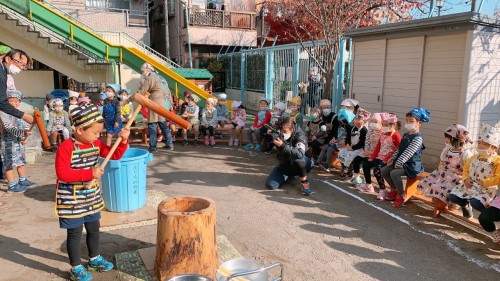 写真:もちつき会(全園児)4