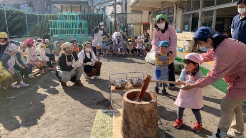 写真:もちつき会(全園児)6