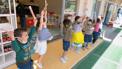 写真:運動会後の遊び(全園児)1