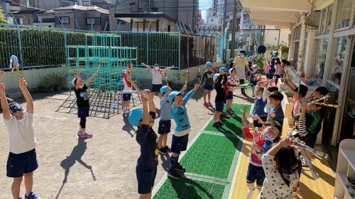 写真:運動会後の遊び(全園児)4