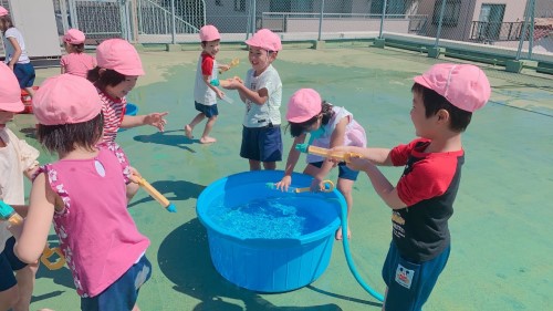 写真:戸外遊び(全園児)2