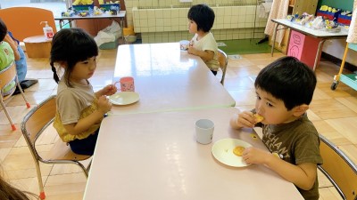 写真:お弁当おいしいね(年少組)1