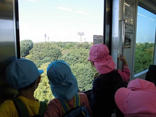 写真:舎人公園　遠足1