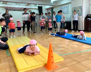 写真:2019年6月8日　年少組　体幹を鍛える2