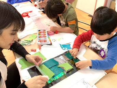 写真:年長組「にっぽりのふくをつくろう！」(4)4