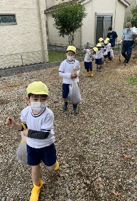 写真:4歳たんぽぽ組　芋掘り遠足4