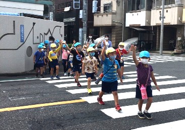 写真:安全指導と歩行練習1