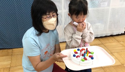 写真:10月お誕生日会の様子