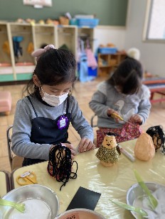 写真:ひな人形作り3