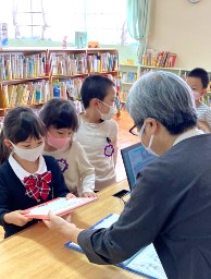 写真:図書館訪問3