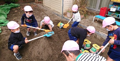 写真:戸外遊び