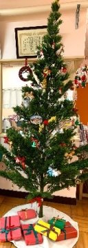 写真:大きなクリスマスツリー