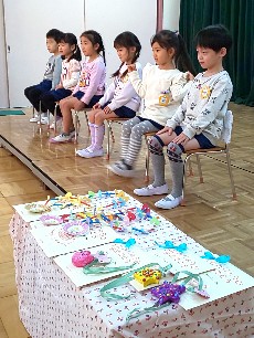 写真:お誕生日を迎えた6人の子どもたち