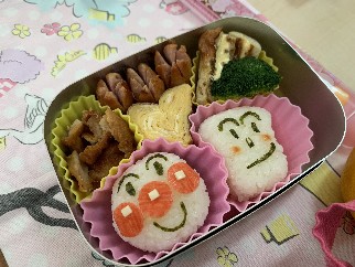 写真:おいしそうなお弁当3