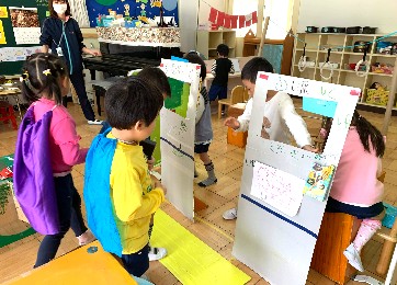 写真:電車ごっこ2