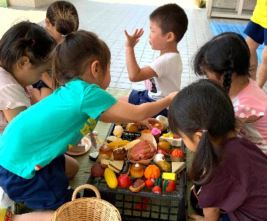 写真:交流を楽しむ子どもたち2