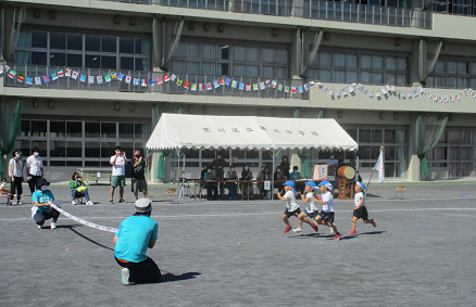 写真:4歳児　かけっこ