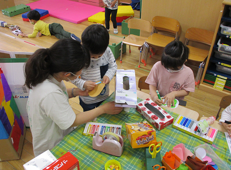 写真:遊ぶ子どもたち3