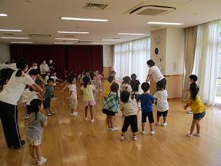 写真:楽しんでいる子どもたち1