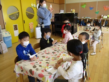 写真:新入園児体験入園の代わりに1