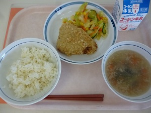 写真:2月22日の給食