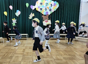 写真:修了を祝う会の様子2