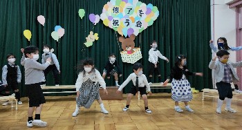 写真:修了を祝う会の様子3