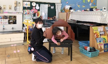 写真:2月28日　3歳もも組2