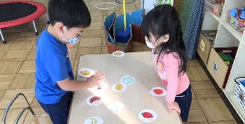 写真:1月19日 3歳もも組 楽しい遊び1