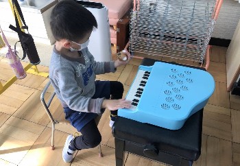 写真:1月19日 3歳もも組 楽しい遊び2