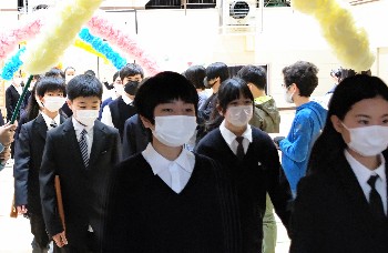 写真:6年生を送る会12