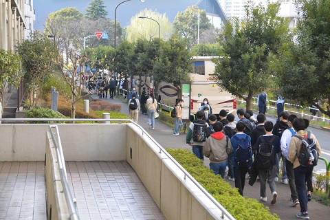 写真:3年　校外学習2