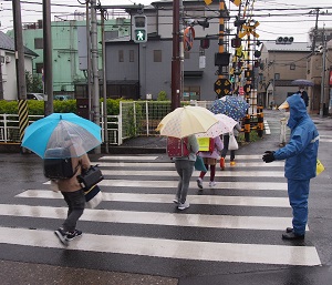 写真:登校班集団下校5