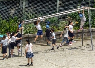 04