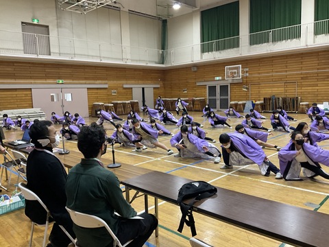 児童はソーラン節を紹介し、日本の文化を伝えました。