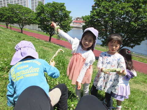 春の自然の中遊びました