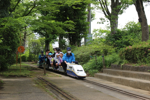 最高に気持ちいいね！ミニ鉄道！