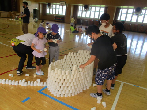 体育館での交流