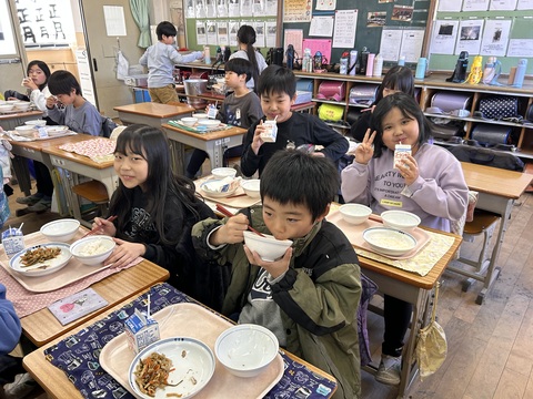 給食